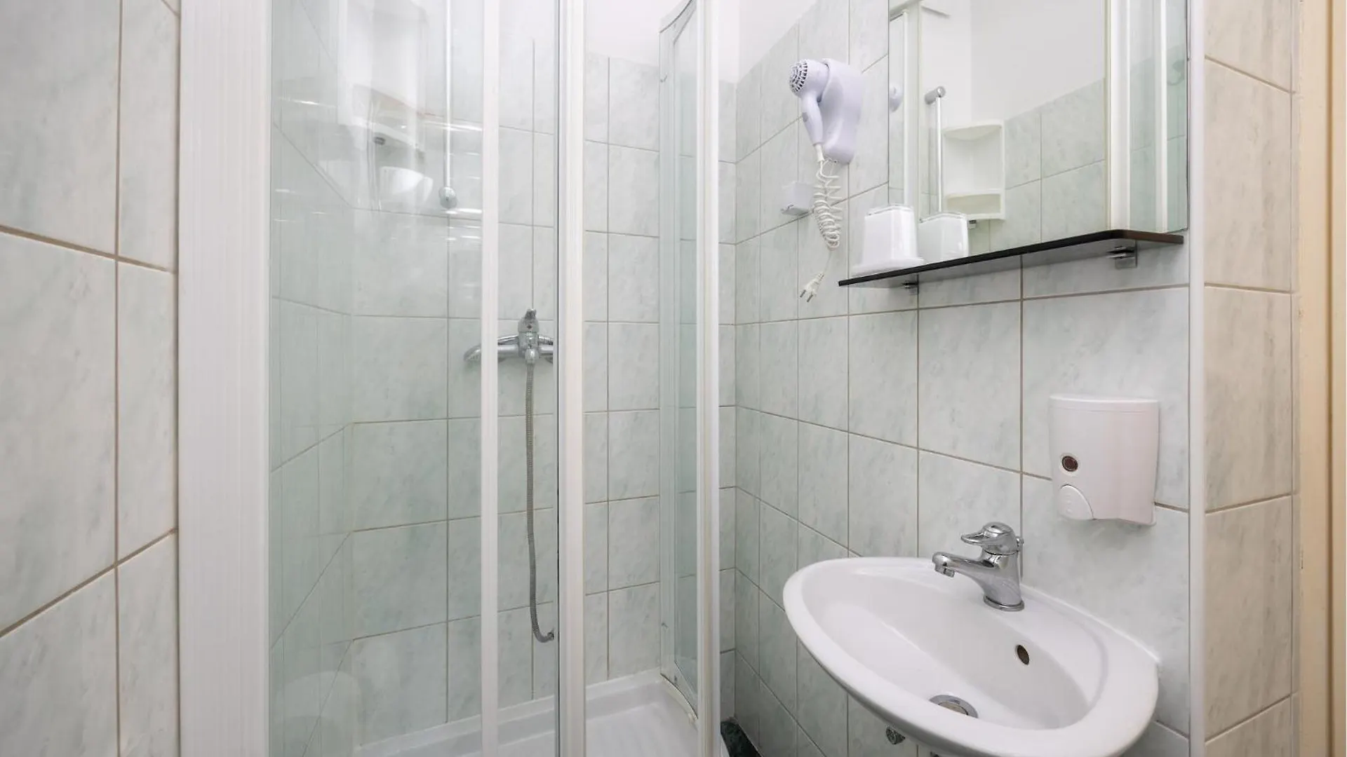 Awesome Apartment In Kastel Stafilic Kastela