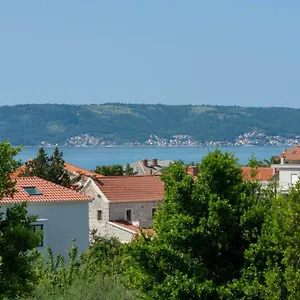 Apartman Casteletti, Kastela
